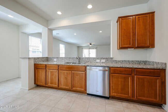 7126 W Bent Tree Dr Peoria, AZ 85383 photo 4