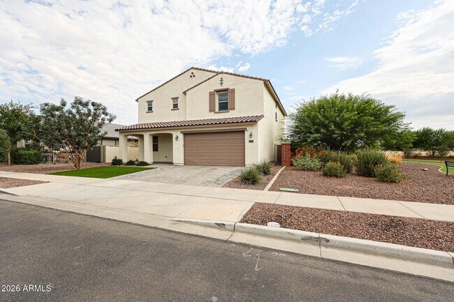14090 W Old Oak Ln Surprise, AZ 85379 photo 3