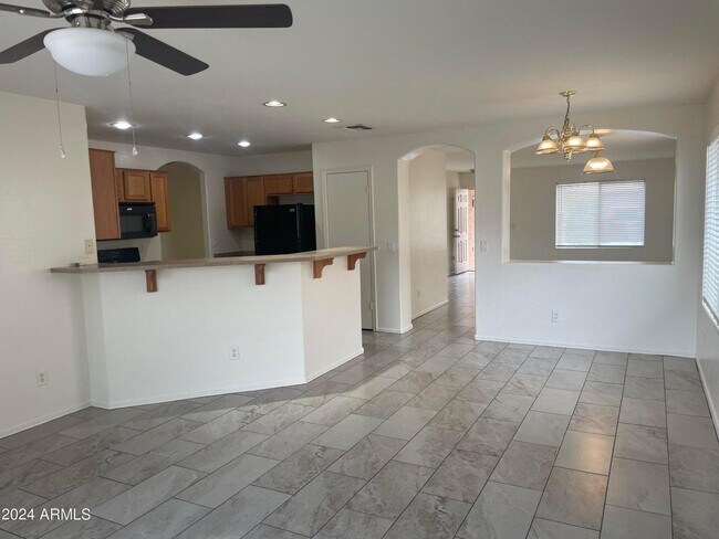 1333 S 220th Dr Buckeye, AZ 85326 photo 4