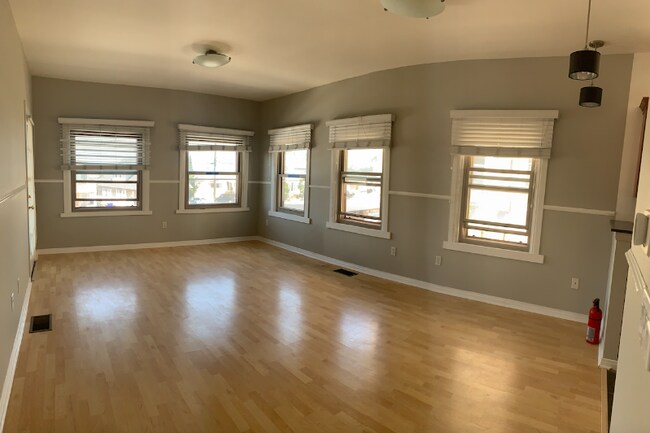 2245 Curlew St San Diego, CA 92101 photo 3