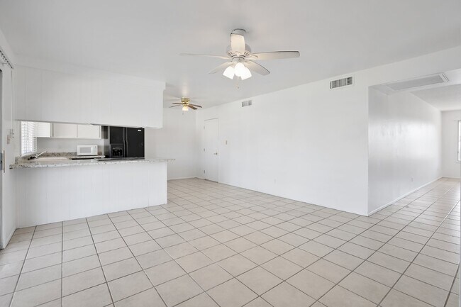 2104 E Cornell Dr Tempe, AZ 85283 photo 5