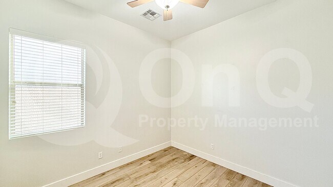 4214 S Snowcap Dr Gilbert, AZ 85297 photo 2