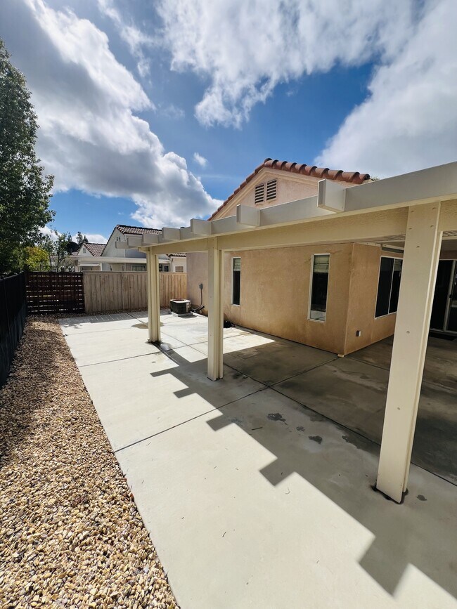 40624 Corte Albara Murrieta, CA 92562 photo 4
