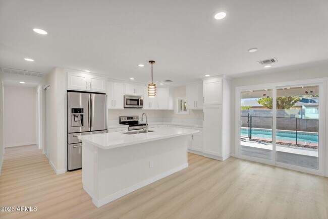 3545 E Friess Dr Phoenix, AZ 85032 photo 3