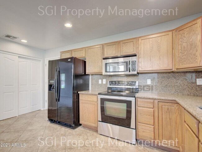 2982 E Megan St Gilbert, AZ 85295 photo 3