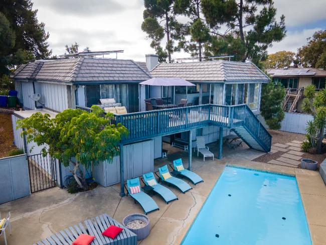 8143 La Jolla Scenic Dr N San Diego, CA 92037