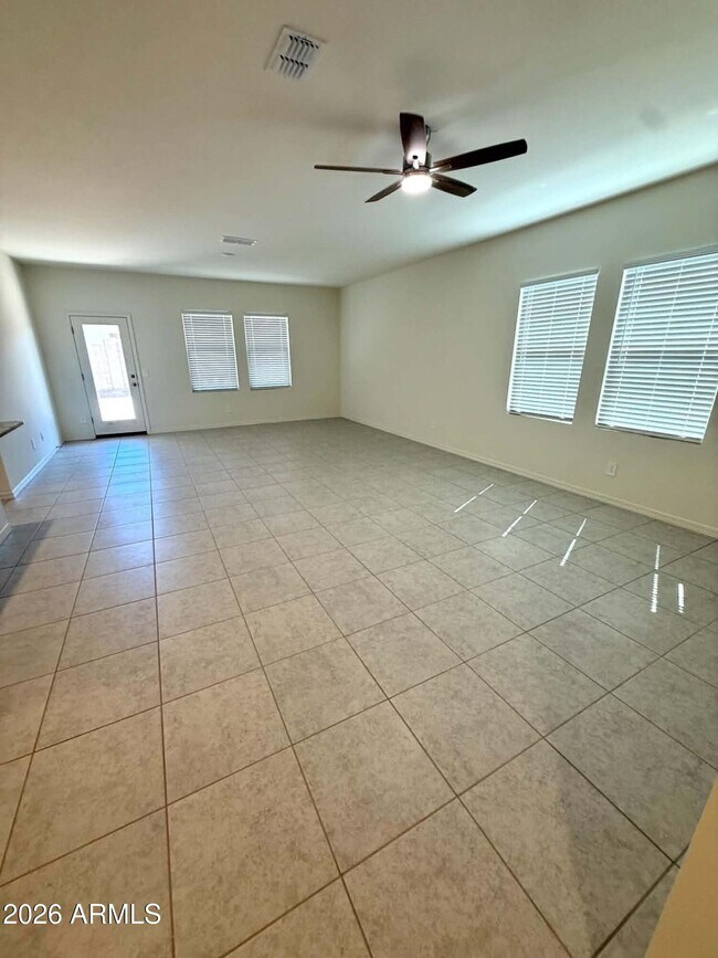 2073 Driftwood Dr San Tan Valley, AZ 85140 photo 4