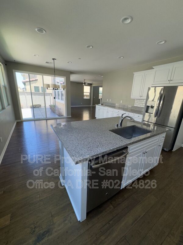 1076 Rolling Dunes Wy San Diego, CA 92154