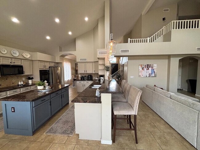 3136 E Brookwood Ct Phoenix, AZ 85048 photo 4
