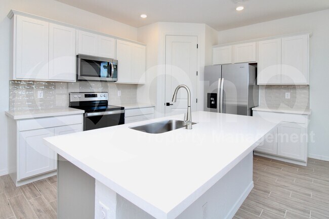 2356 Cy Ave Queen Creek, AZ 85140 photo 3