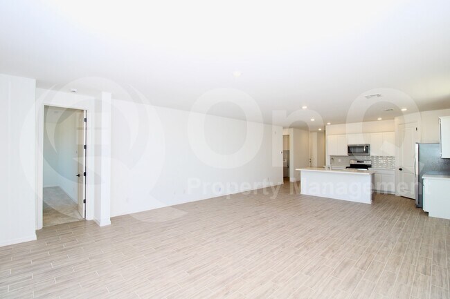 2356 Cy Ave Queen Creek, AZ 85140 photo 4