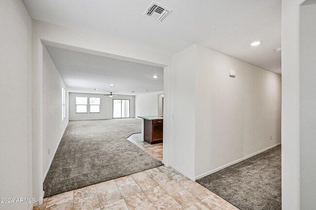 25568 W Euclid Ave photo 3