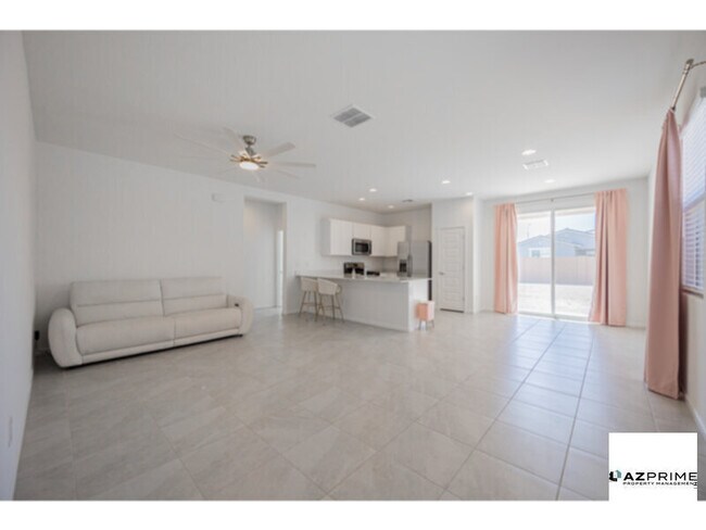 12503 Parkway Ln Avondale, AZ 85323 photo 4