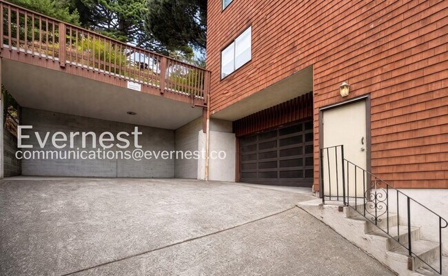 380 Monterey Blvd San Francisco, CA 94131 photo 3