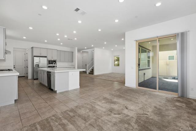 702 Westbrook Loop San Marcos, CA 92078 photo 2