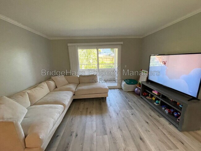 3078 Broadway San Diego, CA 92102 photo 2