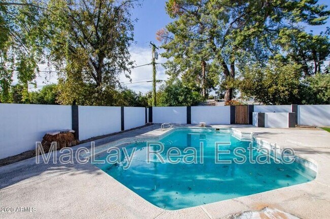 1703 W Lane Ave Phoenix, AZ 85021 photo 2
