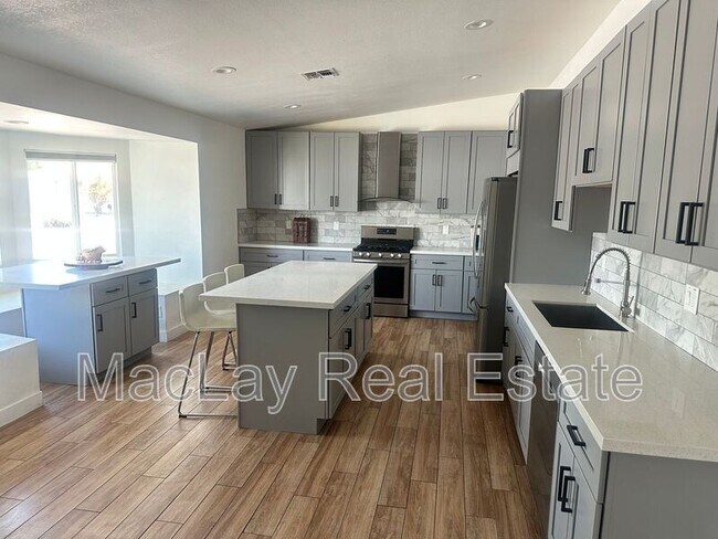 1703 W Lane Ave Phoenix, AZ 85021 photo 3