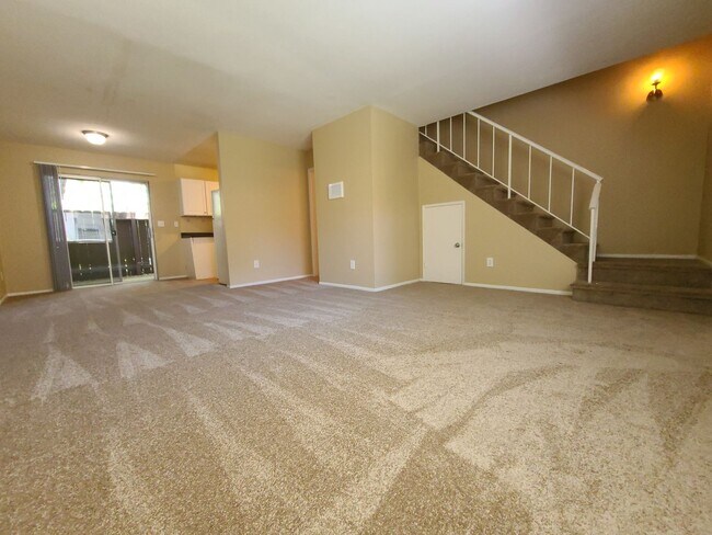 7883 Camino Tranquilo San Diego, CA 92037 photo 2