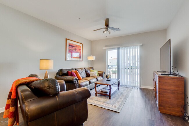 2511 W Queen Creek Rd Chandler, AZ 85248 photo 2