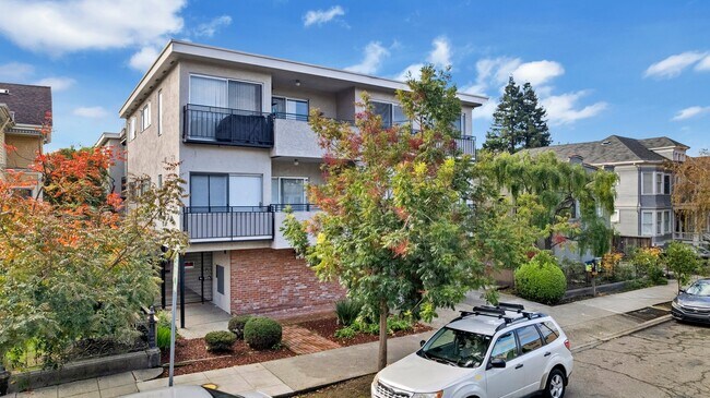 2172 Blake St Berkeley, CA 94704 photo 2