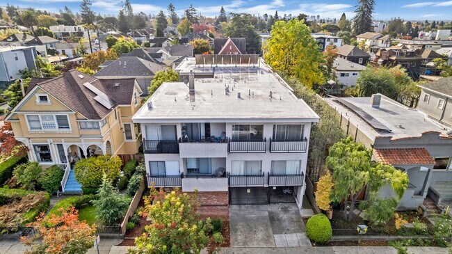 2172 Blake St Berkeley, CA 94704 photo 4