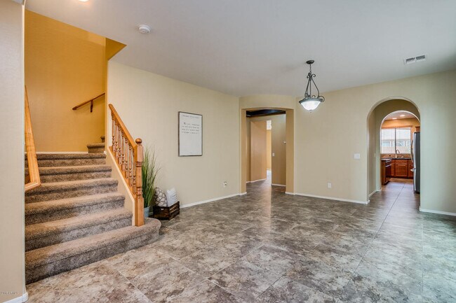 9119 S Terry Ln Tempe, AZ 85284 photo 5