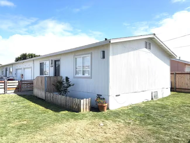 1214 13th St Imperial Beach, CA 91932 photo 2