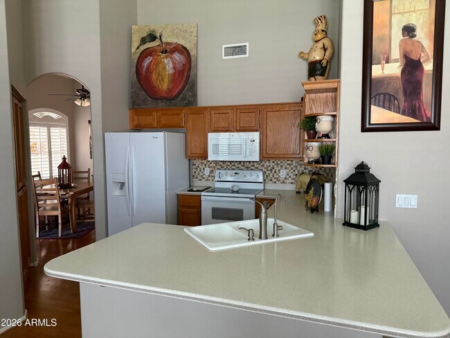9733 E Holiday Way Sun Lakes, AZ 85248 photo 2