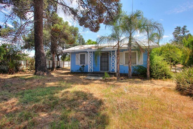 2061 Cam Rainbow Fallbrook, CA 92028