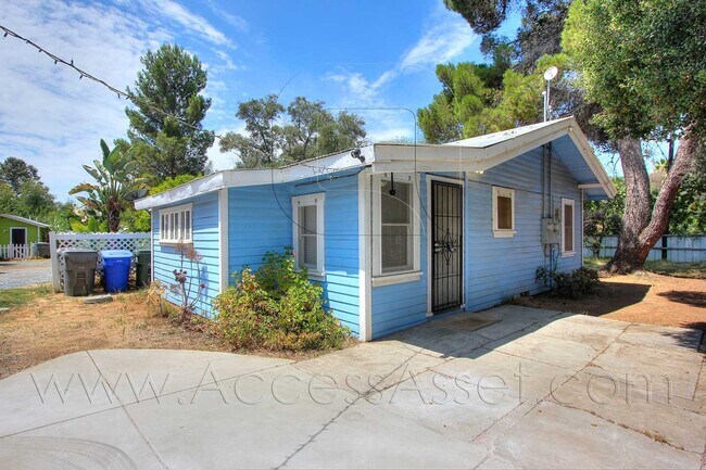 2061 Cam Rainbow Fallbrook, CA 92028 photo 2