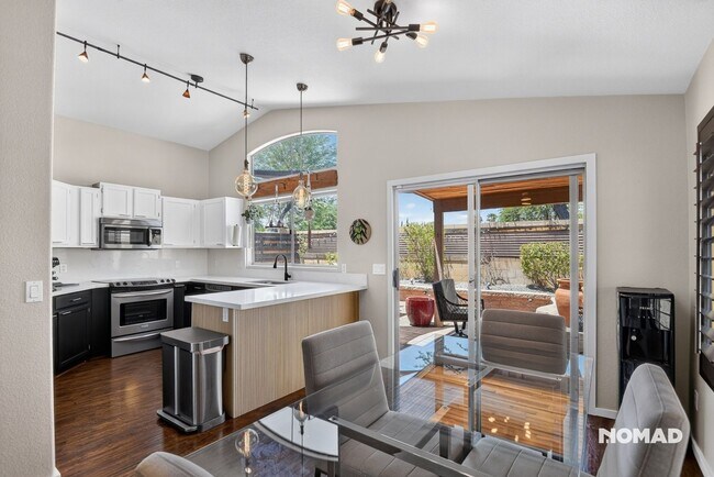 4722 E St John Rd Phoenix, AZ 85032 photo 4