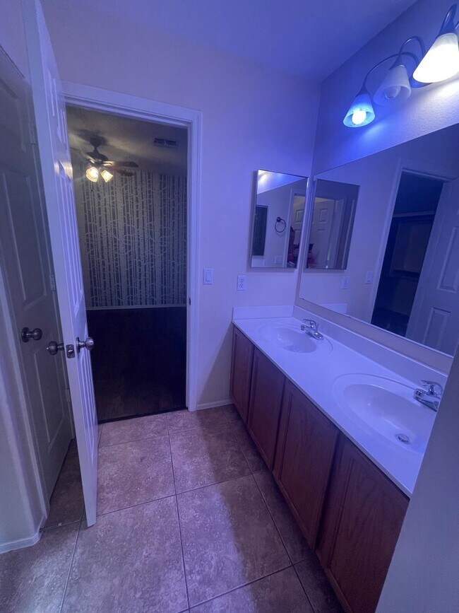 16210 W Davis Rd Surprise, AZ 85374 photo 3