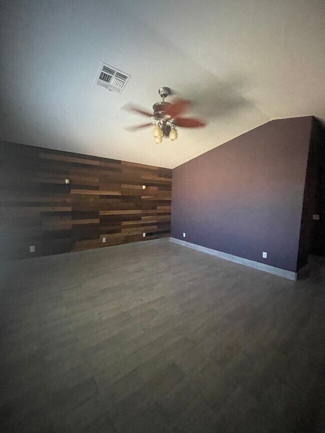 16210 W Davis Rd Surprise, AZ 85374 photo 5