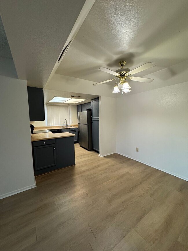 700 E Mesquite Ave Tempe, AZ 85288 photo 2