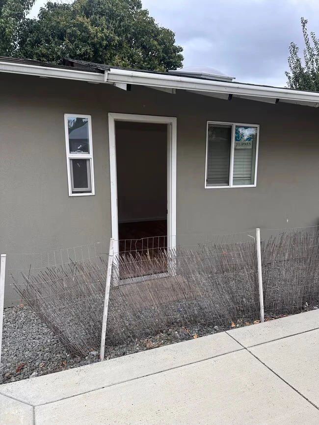 283 McCreery Ave San Jose, CA 95116 photo 2