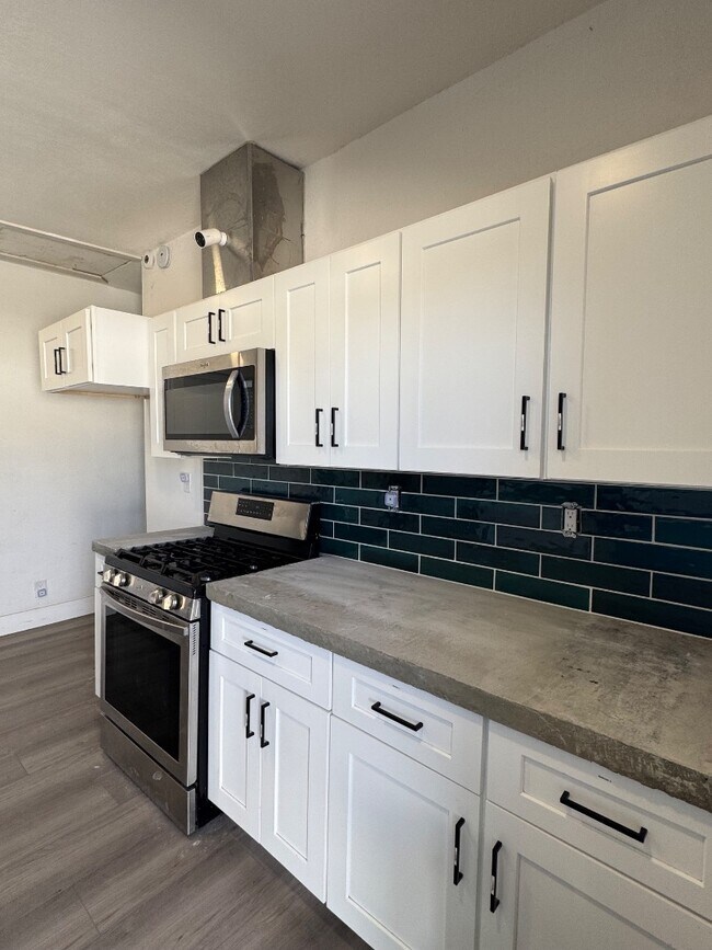 1845 E Monroe St Phoenix, AZ 85034 photo 2
