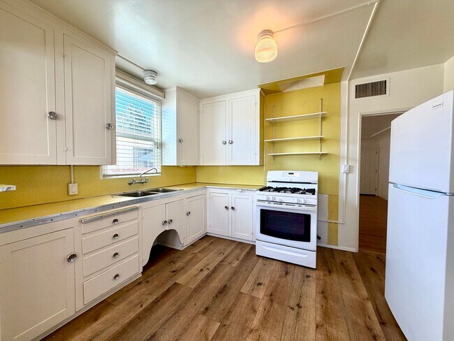 4511 52nd St San Diego, CA 92115 photo 5