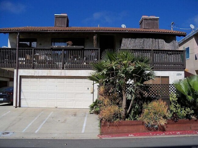 1250-1254 Parker Pl San Diego, CA 92109 photo 2