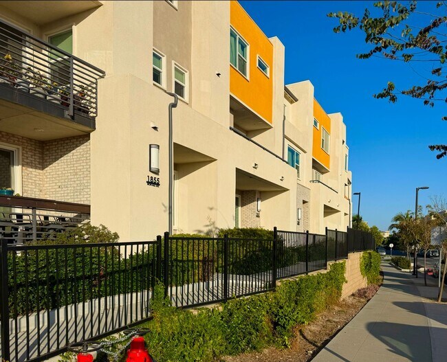 1859 Montage Ave Chula Vista, CA 91915