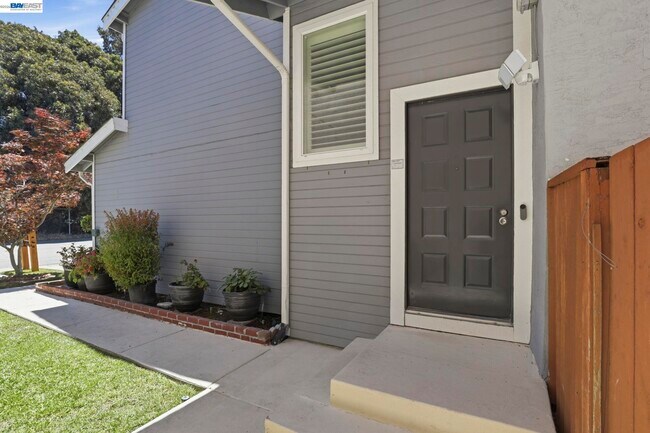 4773 Ridgewood Dr Fremont, CA 94555 photo 4