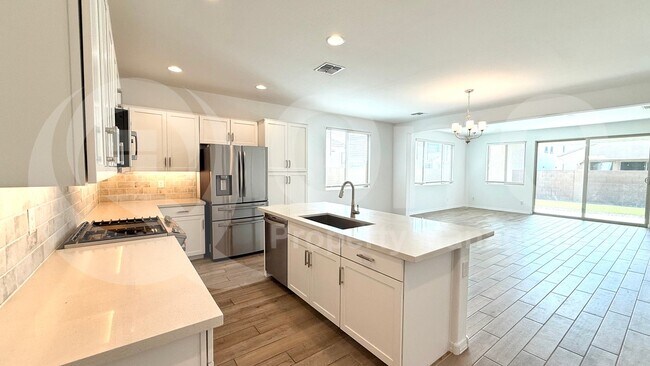 14765 W Sand Hills Rd Surprise, AZ 85387 photo 4