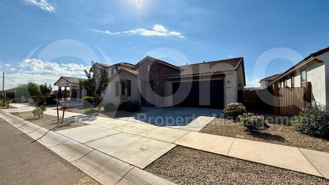 14765 W Sand Hills Rd Surprise, AZ 85387 photo 2