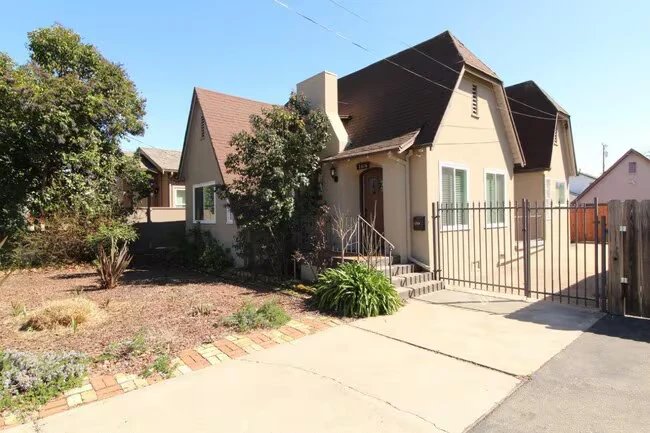 2816 Concord Blvd photo 3