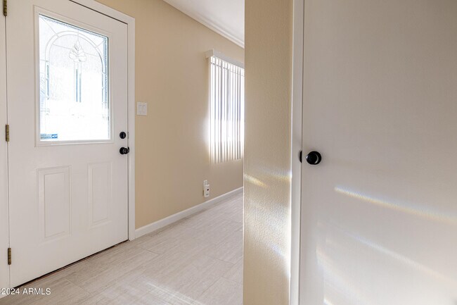 12208 N Pebble Beach Dr Sun City, AZ 85351