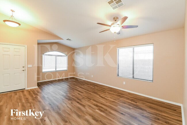 1356 E Cottonwood Rd San Tan Valley, AZ 85140 photo 3
