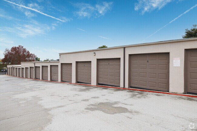 Briarcrest Apartments photo 3