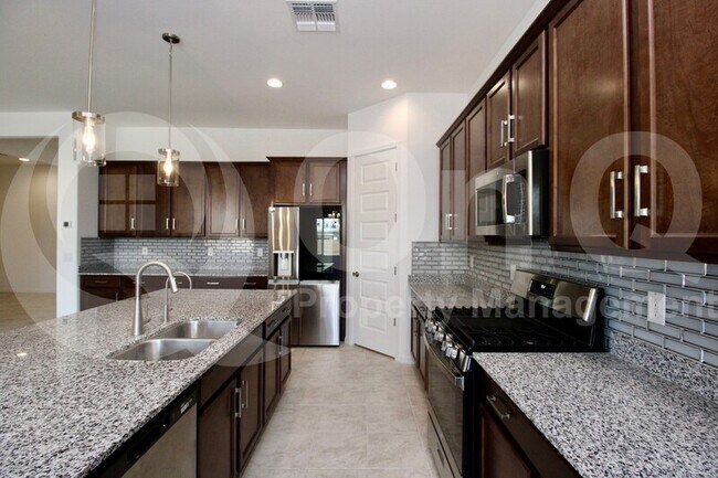 20570 E Vía De Colina Queen Creek, AZ 85142 photo 2