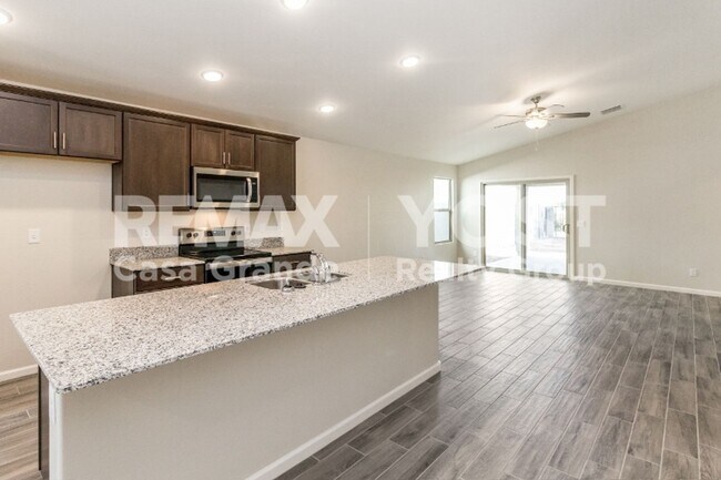 803 W Jardin Dr Casa Grande, AZ 85122 photo 4