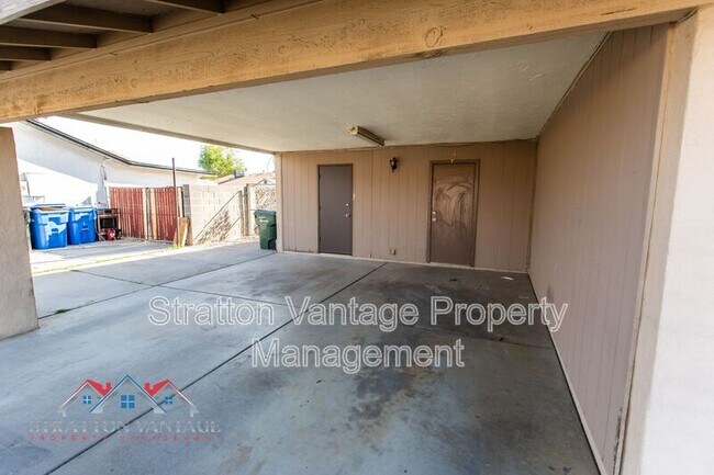 7631 W Sells Dr Phoenix, AZ 85033 photo 5